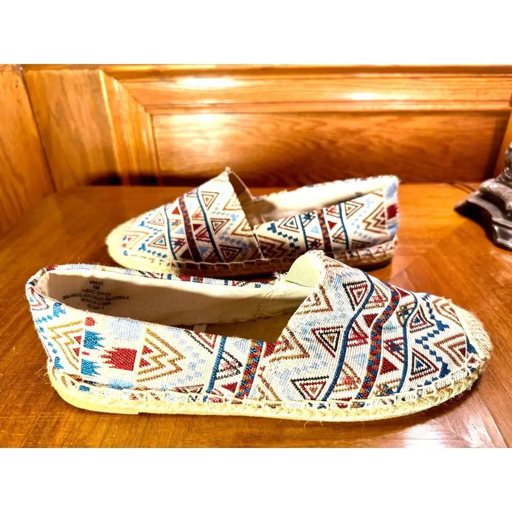 Minnetonka Slip On Fabric Native American Geometric Pattern W9M Comfort